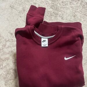 Nike woman’s  Maroon Crewneck Sweater
